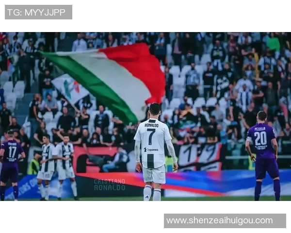 八大足球巨星巅峰对决：领略梅西C罗等传奇人物的荣耀瞬间